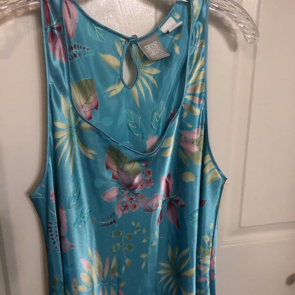 P Intimtes 1X Floral/Tropical Nightgown - Picture 5 of 5